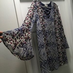 2 for $10 🌸 Bell Sleeve Dress